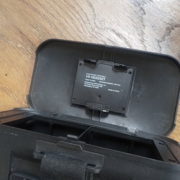 Onn Virtual Reality Smart Phone Headset, color black - Picture 5 of 7